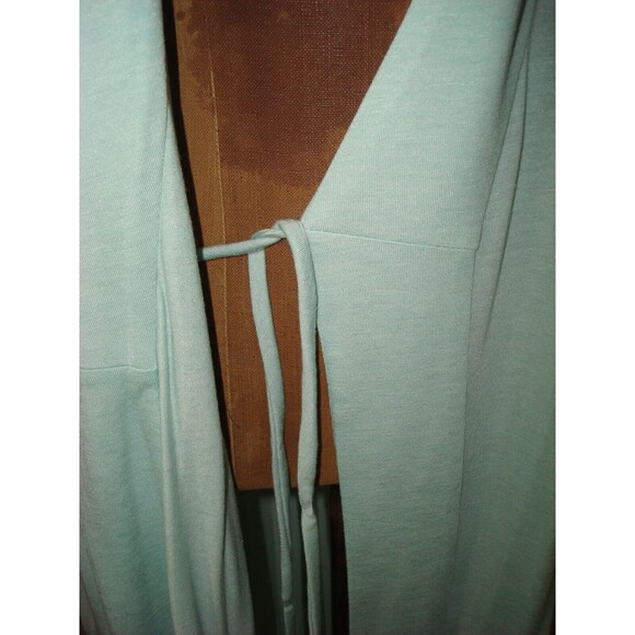 NWT $180 New Natori Light Green Robe Womens M Long Soft Solid Silky Pockets Pale - Picture 3 of 12